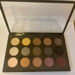 Mac new eyeshadow palette